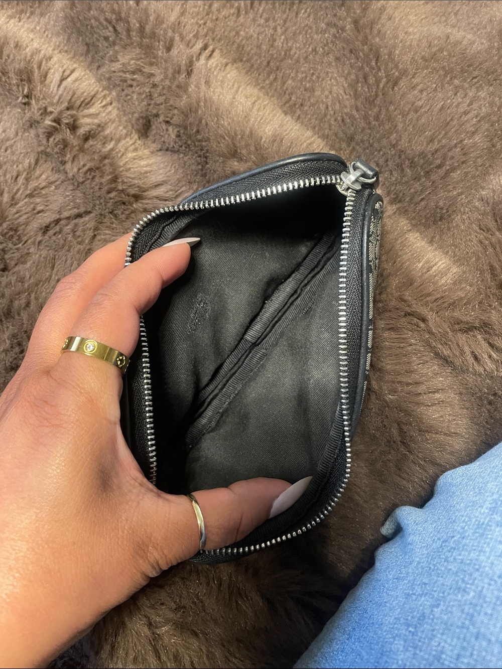 Vintage Coach small c pouch - Picture 3 of 4